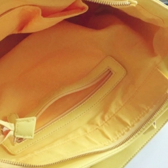 New  BCBG Paris Satchel handbag 100% Authentic - Picture 6 of 7